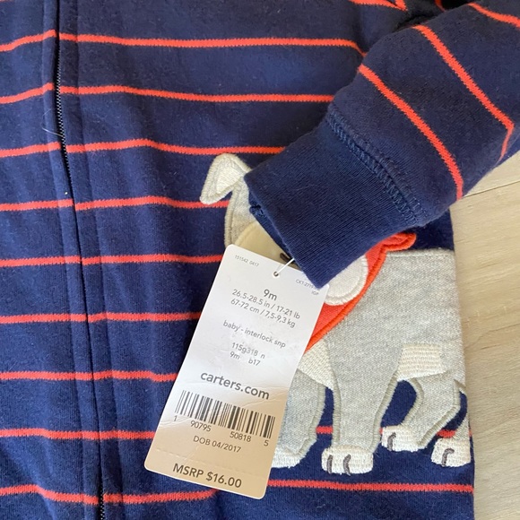 NWT Carter’s 9 month sleeper - Picture 3 of 3